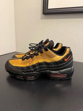 Nike Air Max 95 Essential Black Cosmic Clay AT9865-014